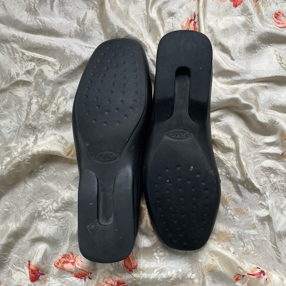 Tod’s Classic Black Leather Loafers size 7 - Picture 2 of 5